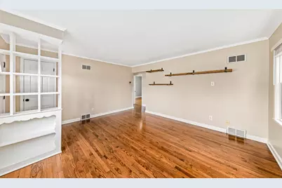 2320 N 68th St, Wauwatosa, WI 53213 - Photo 8