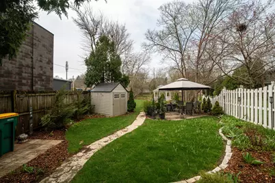 W62N539  Washington Ave, Cedarburg, WI 53012 - Photo 30