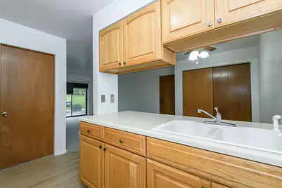 3925 S 84th St #4, Greenfield, WI 53228 - Photo 12