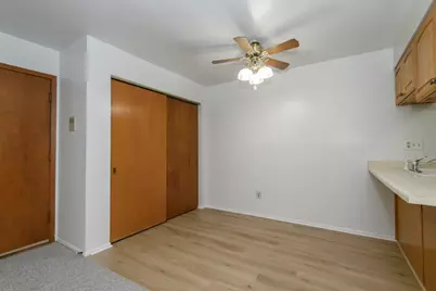 3925 S 84th St #4, Greenfield, WI 53228 - Photo 6