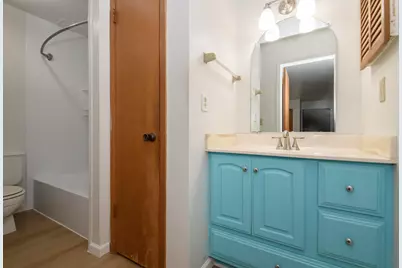 3925 S 84th St #4, Greenfield, WI 53228 - Photo 16