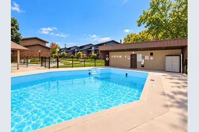 3925 S 84th St #4, Greenfield, WI 53228 - Photo 24