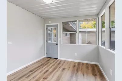 343 W Manor Cir, Bayside, WI 53217 - Photo 26