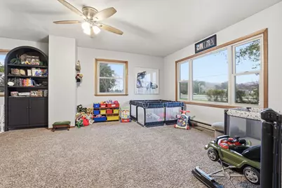 297  Walnut Dr, Onalaska, WI 54650 - Photo 14