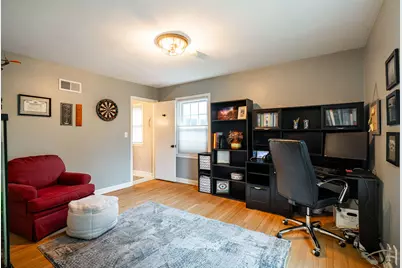 8339 N Santa Monica Blvd, Fox Point, WI 53217 - Photo 20