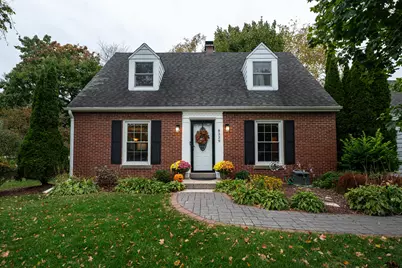 8339 N Santa Monica Blvd, Fox Point, WI 53217 - Photo 1