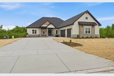 N51W18906  Quietwood Dr, Menomonee Falls, WI 53051 - Photo 1