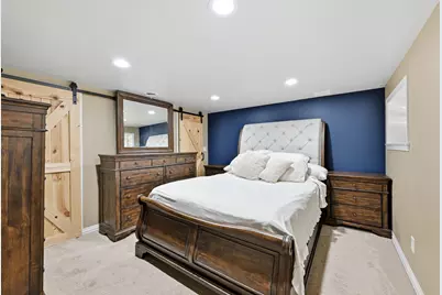 795 W Monrovia Ave, Glendale, WI 53217 - Photo 18