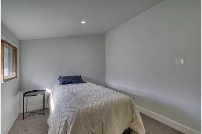 1112 S 121st St, West Allis, WI 53214 - Photo 16