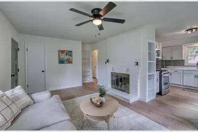 1112 S 121st St, West Allis, WI 53214 - Photo 6