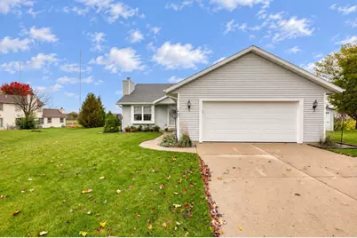 N171W19840  Cherry Hill Ct, Jackson, WI 53037 - Photo 2
