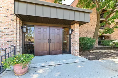 3838 N Oakland Ave #274, Shorewood, WI 53211 - Photo 4