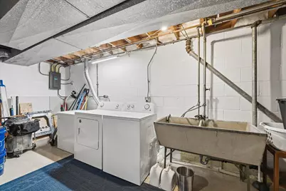 969 N 123rd St, Wauwatosa, WI 53226 - Photo 24