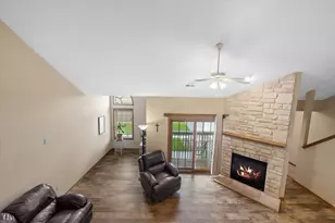 N161W19088 Oakland Dr, Jackson, WI 53037 - Photo 18