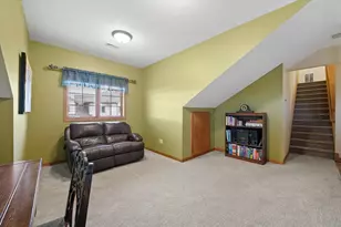 N161W19088 Oakland Dr, Jackson, WI 53037 - Photo 8