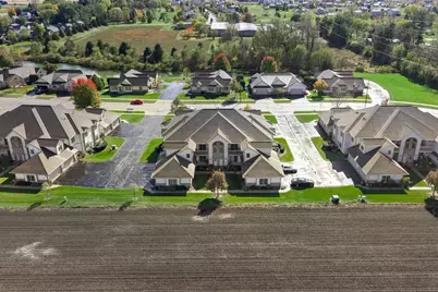 N161W19088  Oakland Dr, Jackson, WI 53037 - Photo 2