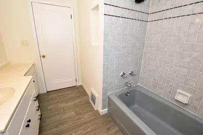 4400 S 124th St, Greenfield, WI 53228 - Photo 30