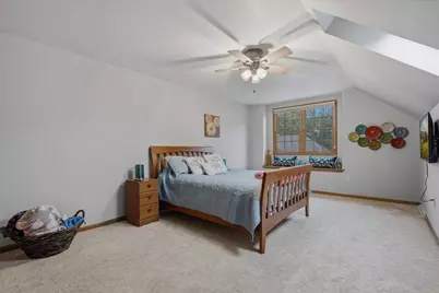 831  Lorrin Pl #15, West Bend, WI 53095 - Photo 24