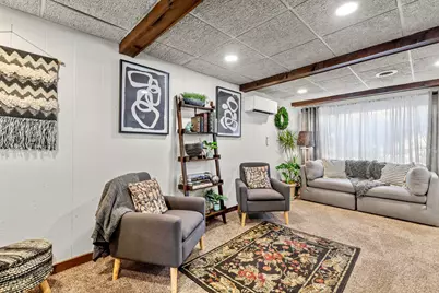 750 N 115th St, Wauwatosa, WI 53226 - Photo 8
