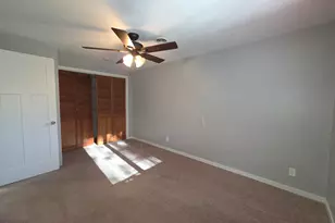 4241 S Griffin Ave, Milwaukee, WI 53207 - Photo 18
