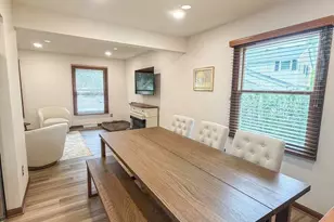 7251 Hyacinth Ct, Greendale, WI 53129 - Photo 10