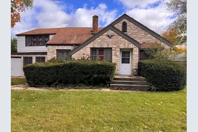 728 N 116th St, Wauwatosa, WI 53226 - Photo 1