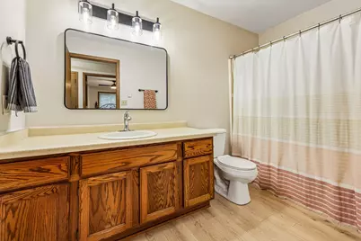 2041  Meadow Ct #1, West Bend, WI 53095 - Photo 18