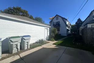 3751 S Kansas Ave, Milwaukee, WI 53207 - Photo 22