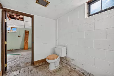 2123 S 102 St, West Allis, WI 53227 - Photo 32