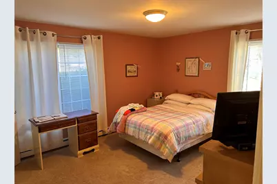 516  Laurel Lake Rd #1, Thiensville, WI 53092 - Photo 6