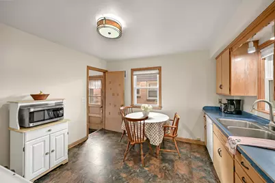 5723 N Argyle Ave, Glendale, WI 53209 - Photo 10