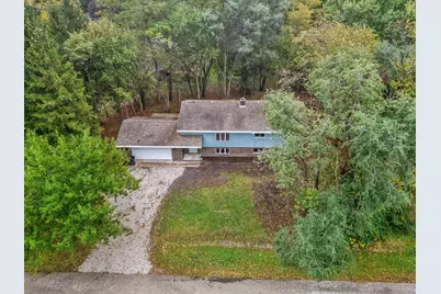 1066 N Meadow Dr, Silver Lake, WI 53170 - Photo 2