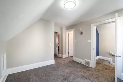 832 E Russell Ave, Milwaukee, WI 53207 - Photo 22