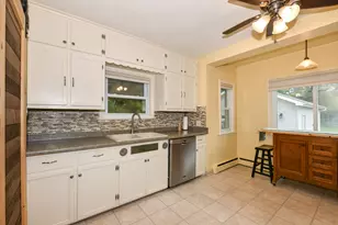 13501 W Greenfield Ave, New Berlin, WI 53151 - Photo 14