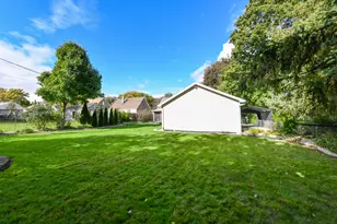 13501 W Greenfield Ave, New Berlin, WI 53151 - Photo 44