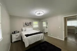 6864 N 85th St, Milwaukee, WI 53224 - Photo 8