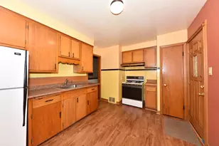 3671 S Pine Ave, Milwaukee, WI 53207 - Photo 10