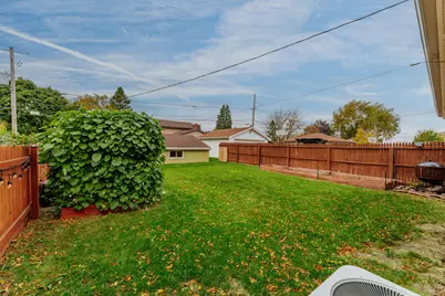 2569 S 94th St, West Allis, WI 53227 - Photo 24