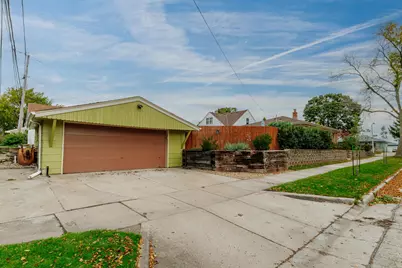 2569 S 94th St, West Allis, WI 53227 - Photo 26