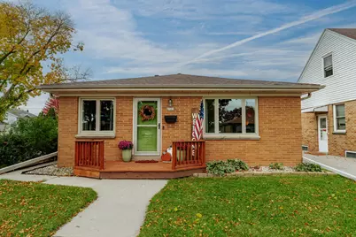2569 S 94th St, West Allis, WI 53227 - Photo 4