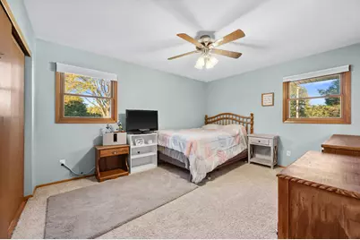 1605  Dixie Dr, Waukesha, WI 53189 - Photo 22