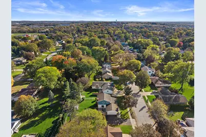 1605  Dixie Dr, Waukesha, WI 53189 - Photo 46
