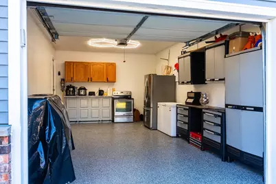 4071 W Mangold Ave, Greenfield, WI 53221 - Photo 26
