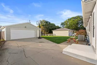 6145 S Cory Ave, Cudahy, WI 53110 - Photo 18