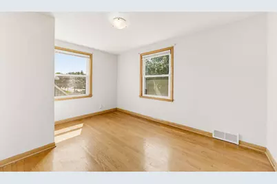 3744 N 100th St, Milwaukee, WI 53222 - Photo 12