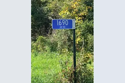 1690  Jay Rd, Belgium, WI 53004 - Photo 4