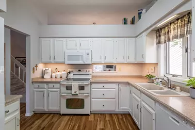 430  Gillette St #C, La Crosse, WI 54603 - Photo 2
