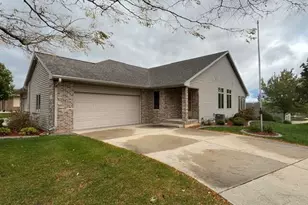 211 Heritage Dr, Fort Atkinson, WI 53538 - Photo 1