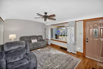3908 E Cudahy Ave, Cudahy, WI 53110 - Photo 4