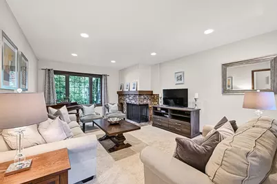 12583 N Woodberry Dr, Mequon, WI 53092 - Photo 4